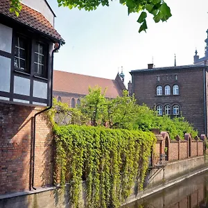 Hostel World - Old Town