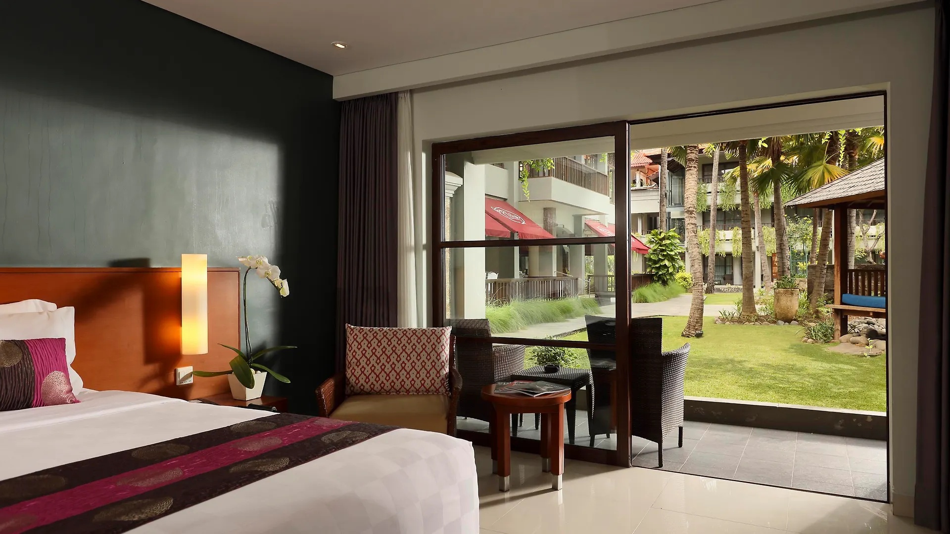 Bali Dynasty Resort Kuta  5*, Kuta (Bali)